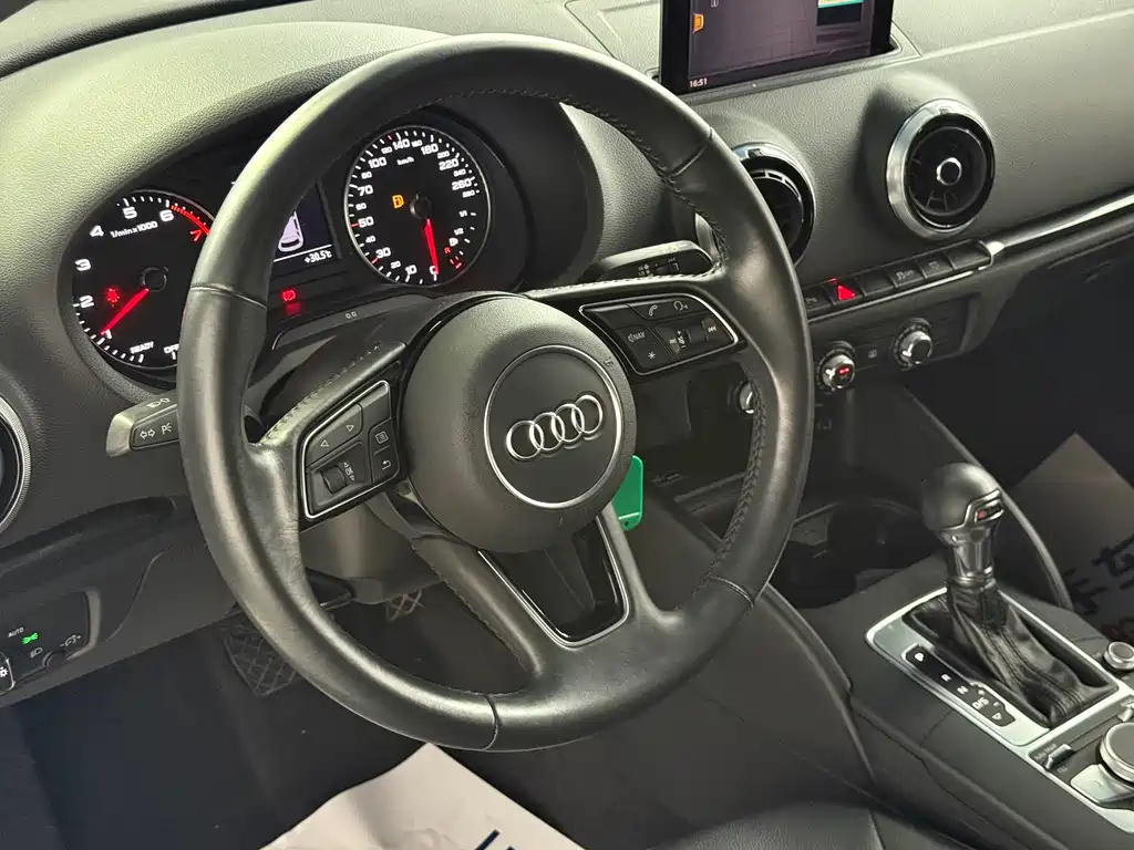 Audi A3 — фото 8