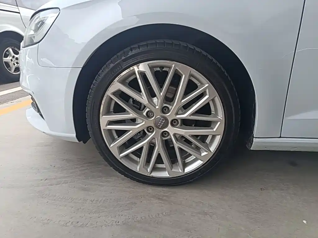 Audi A3 — фото 23