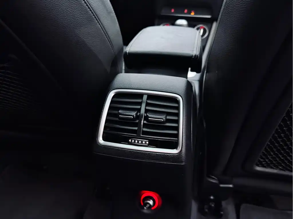Audi Q3 — фото 19