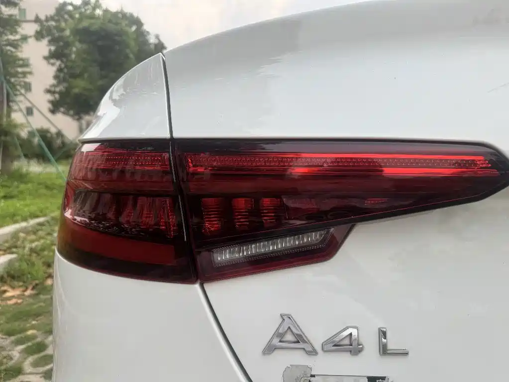 Audi A4L — фото 20