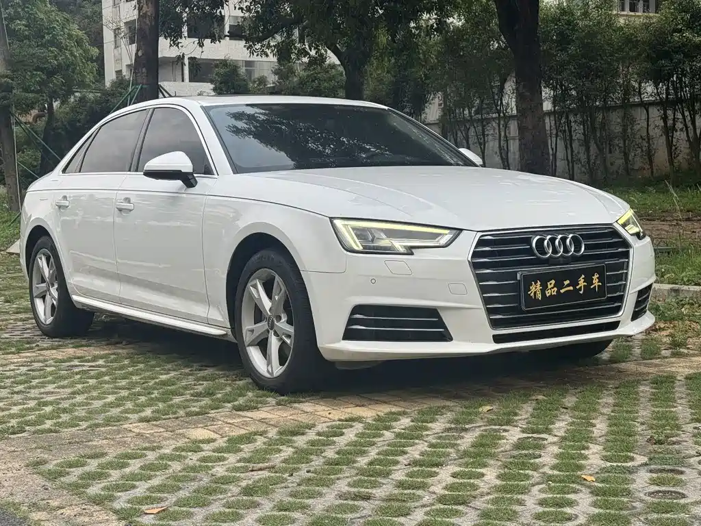 Audi A4L — фото 4