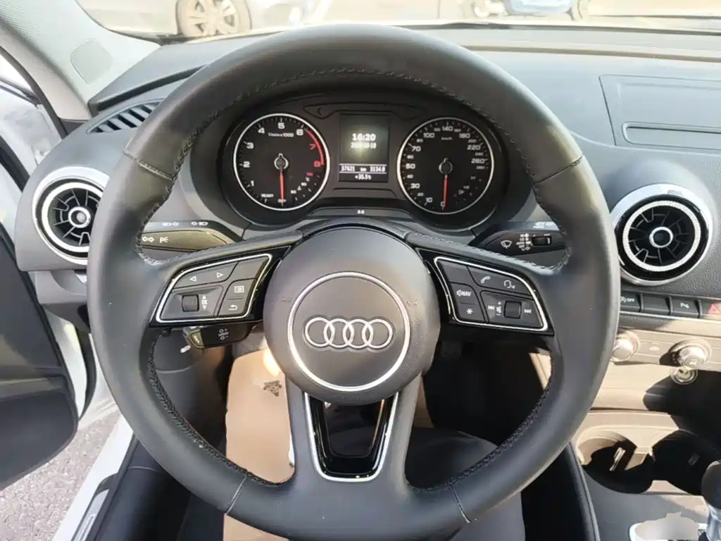 Audi A3 — фото 11