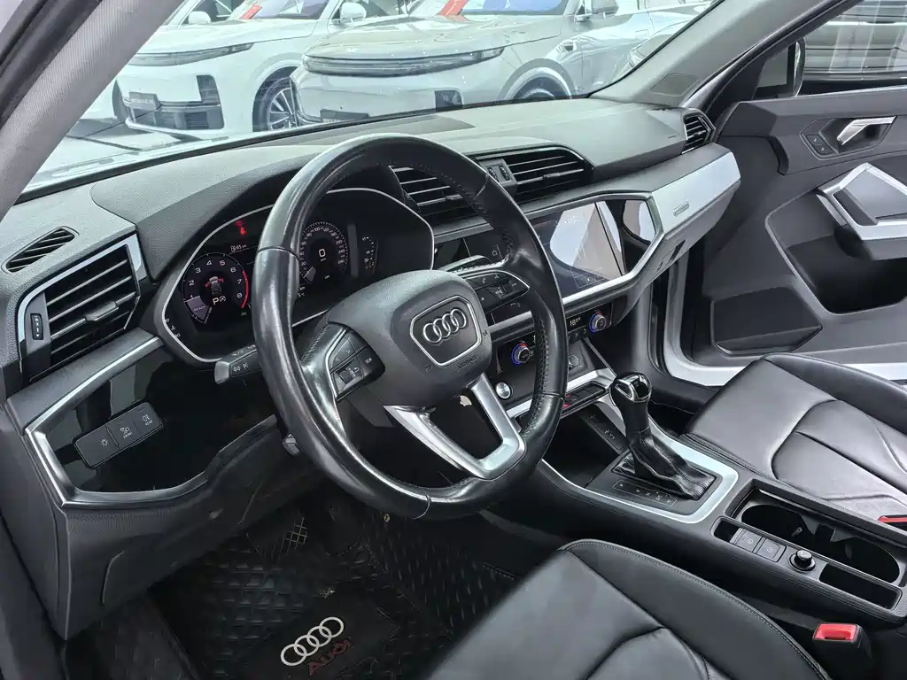 Audi Q3 — фото 6