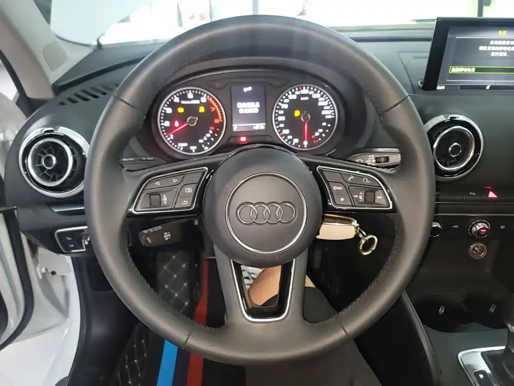 Audi A3 — фото 11