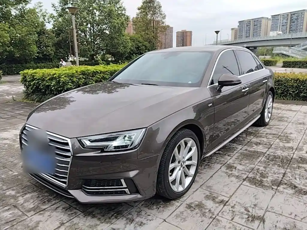 Audi A4L — фото 2