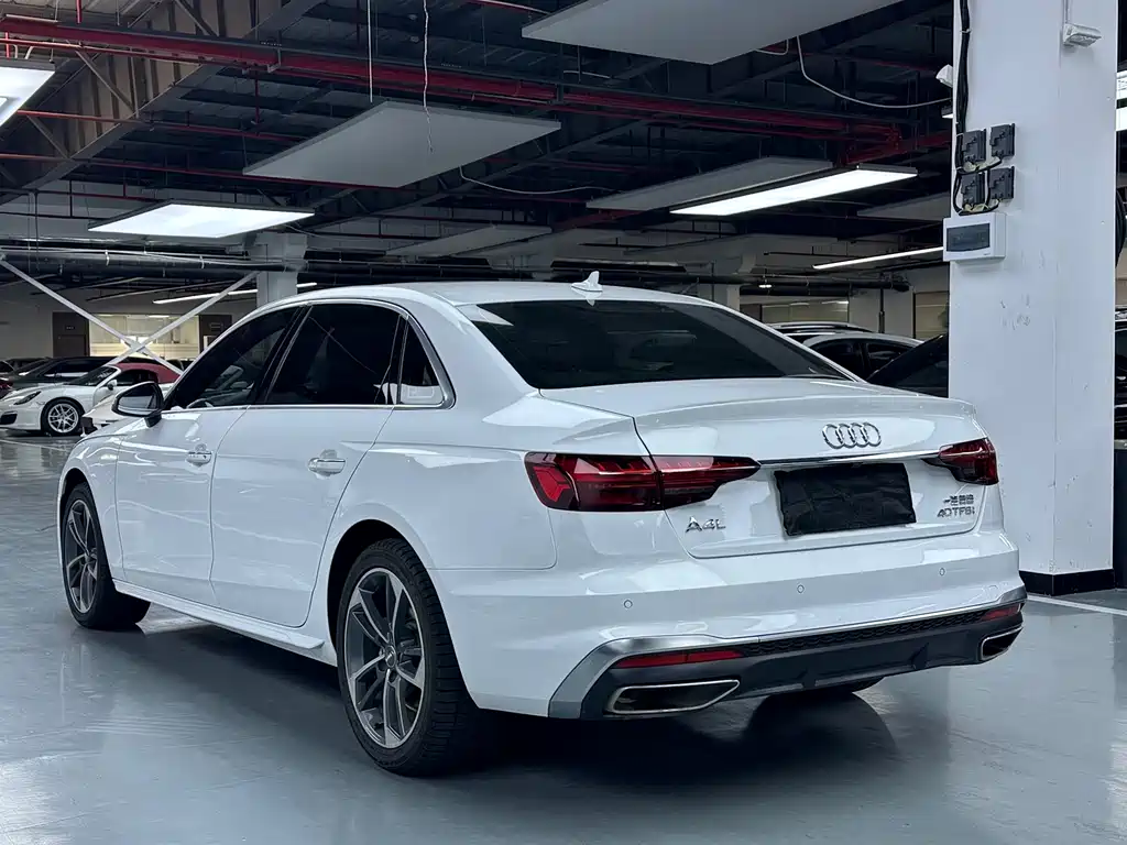 Audi A4L — фото 18