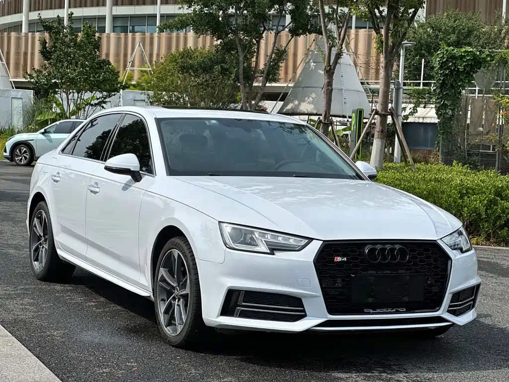 Audi A4L — фото 3