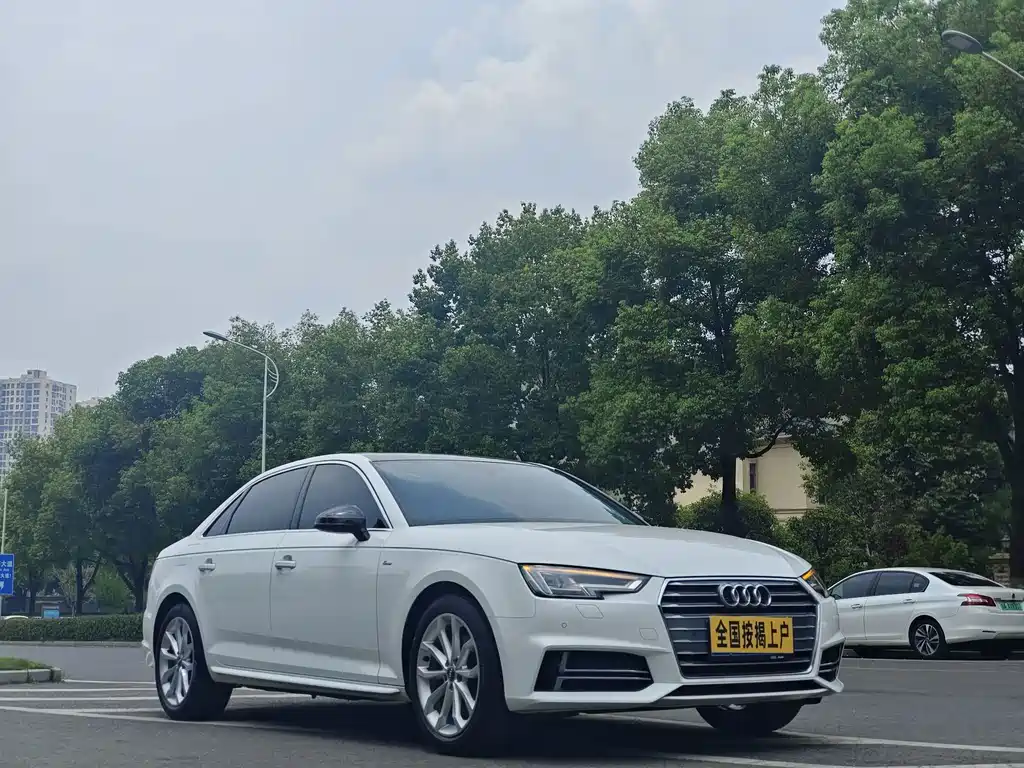 Audi A4L — фото 4