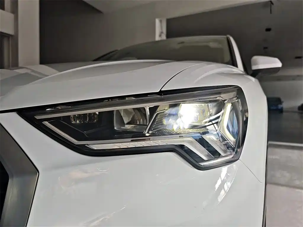 Audi Q3 — фото 13