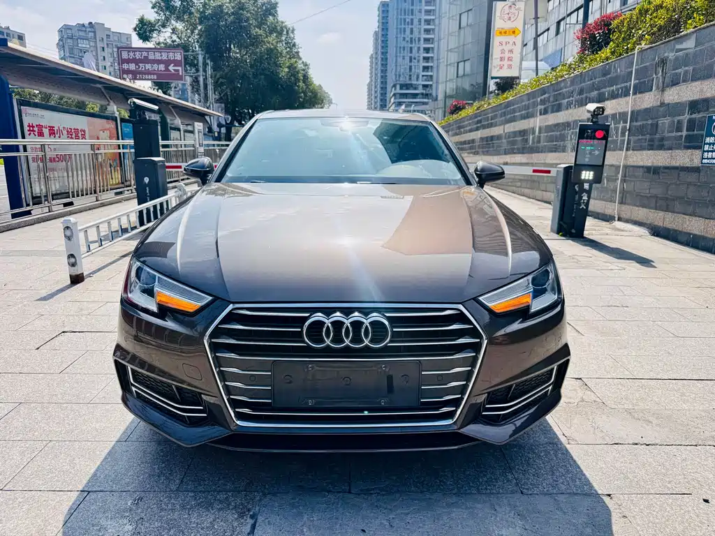 Audi A4L — фото 3