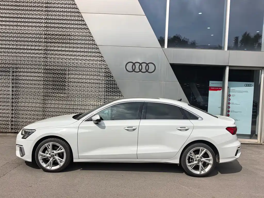Audi A3 — фото 3