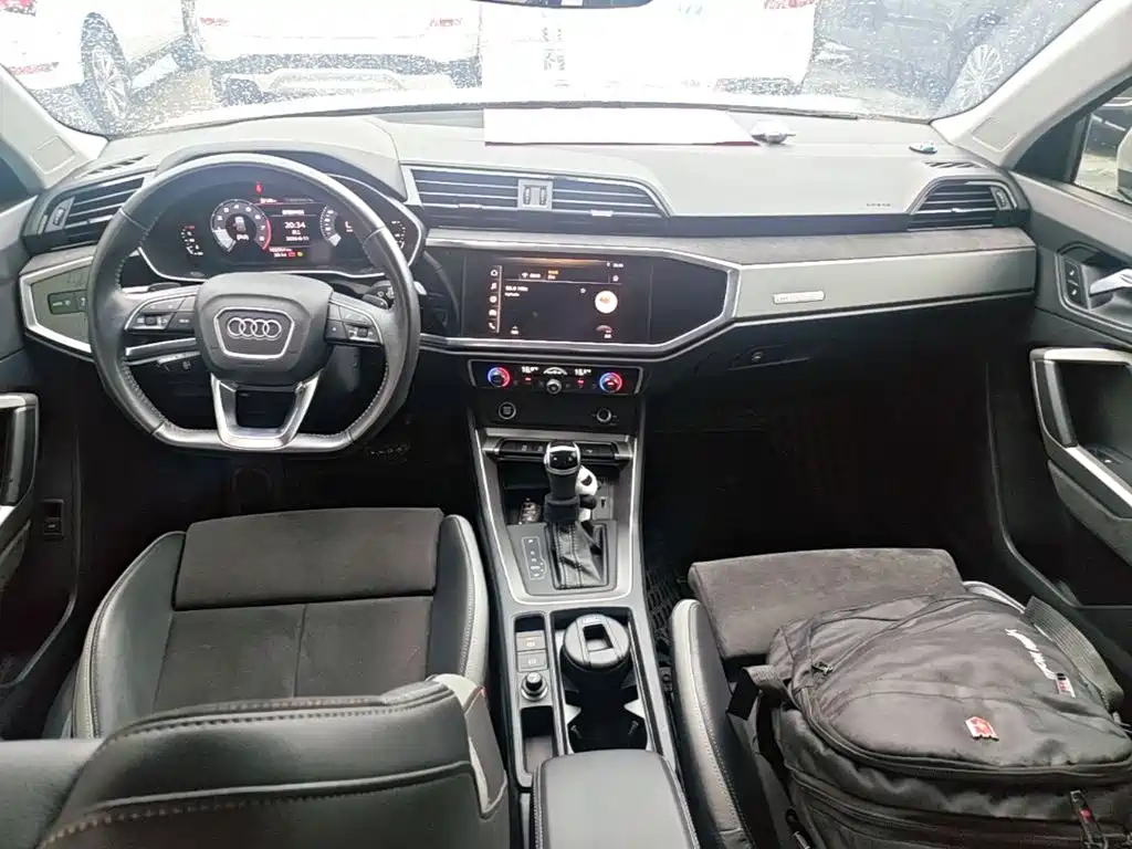 Audi Q3 — фото 10