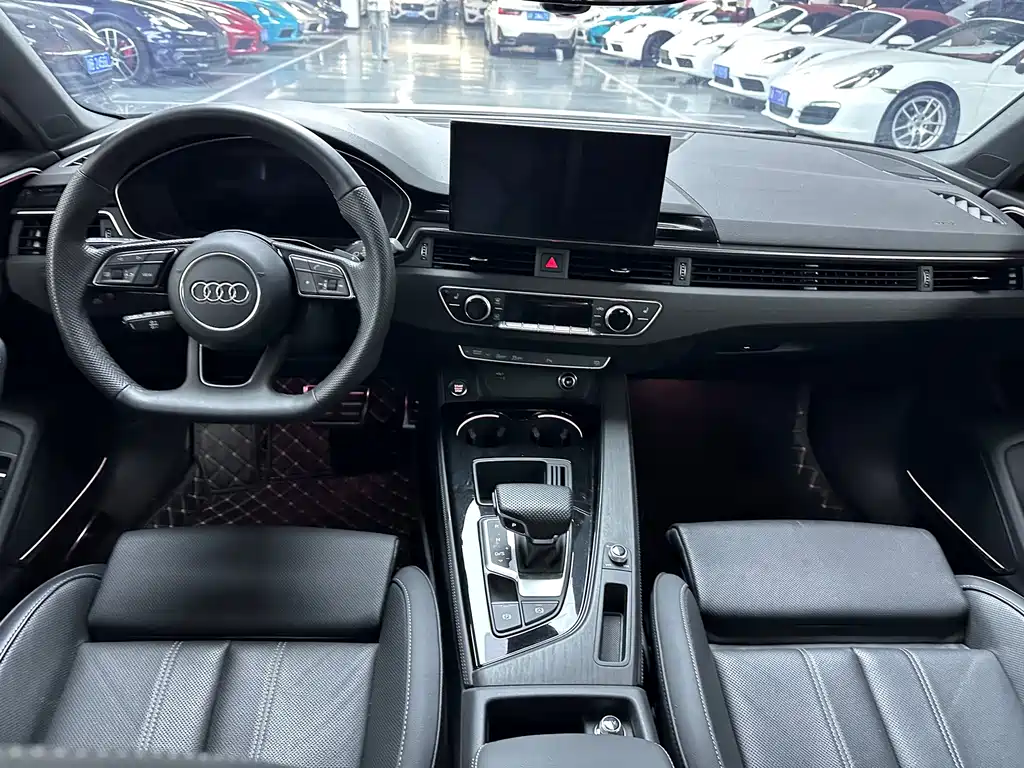 Audi A4L — фото 11