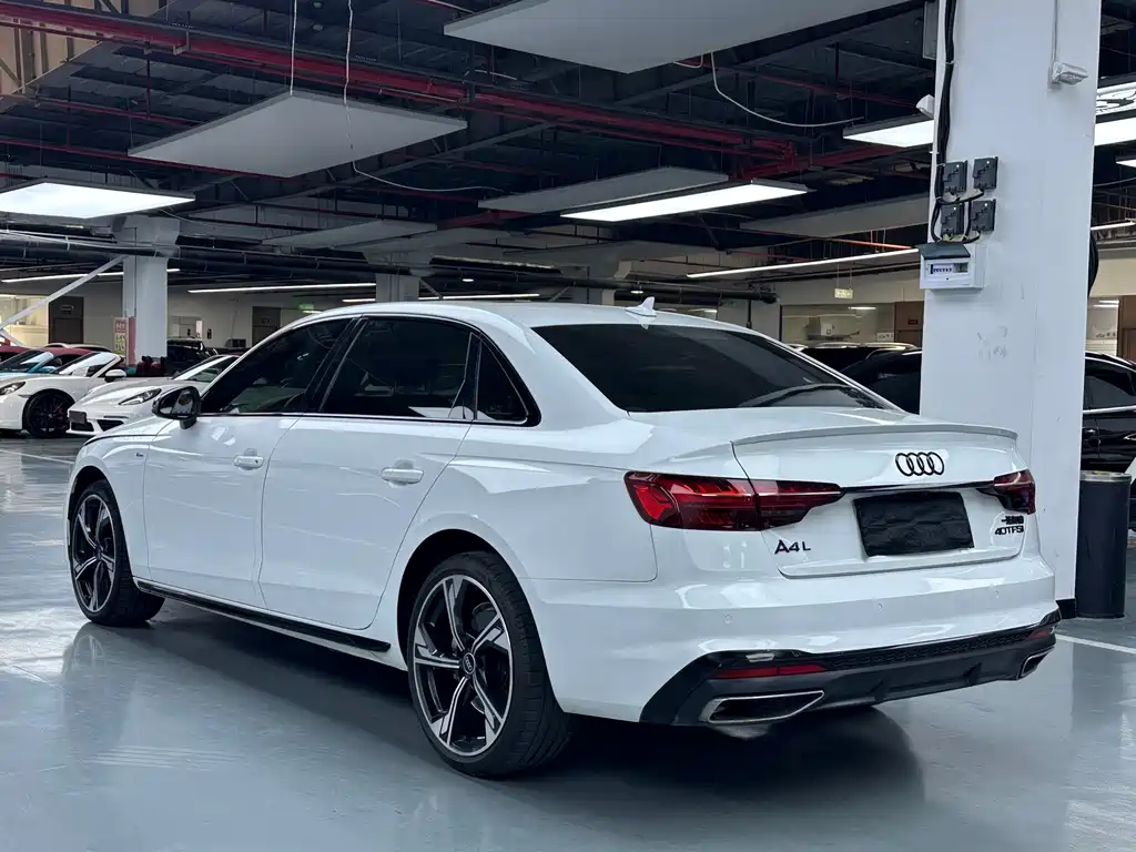 Audi A4L — фото 21