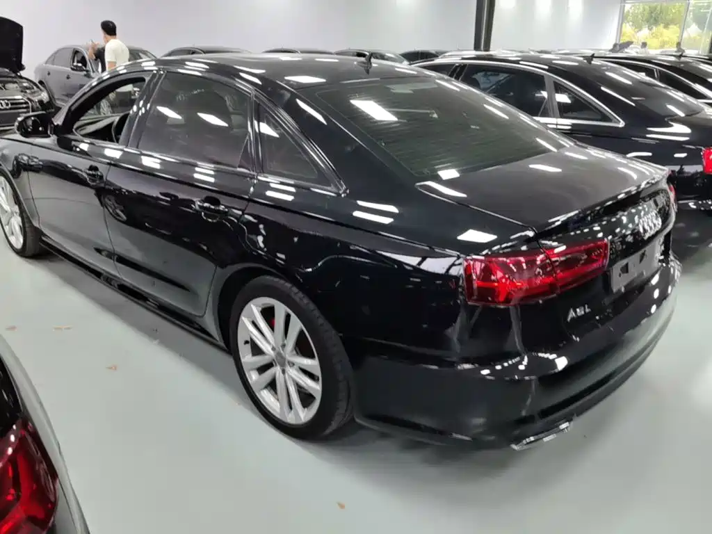 Audi A6L — фото 5