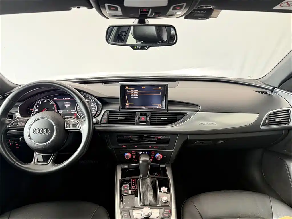 Audi A6L — фото 6