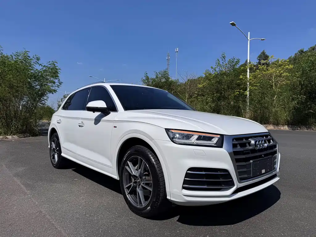 Audi Q5L — фото 2