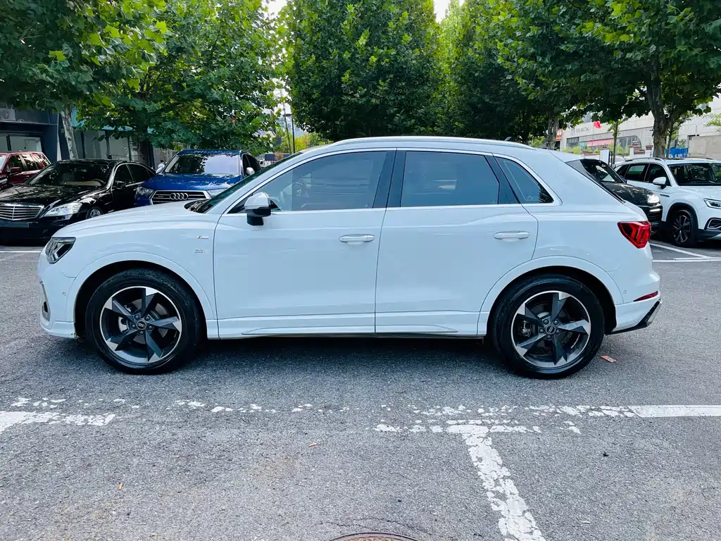 Audi Q3 — фото 4