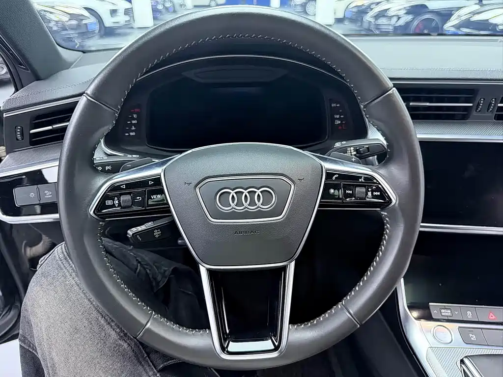 Audi A6L — фото 7