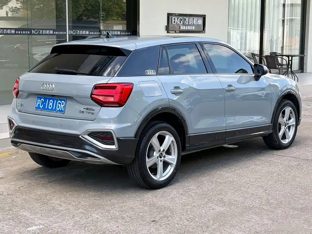 Audi Q2L — фото 5