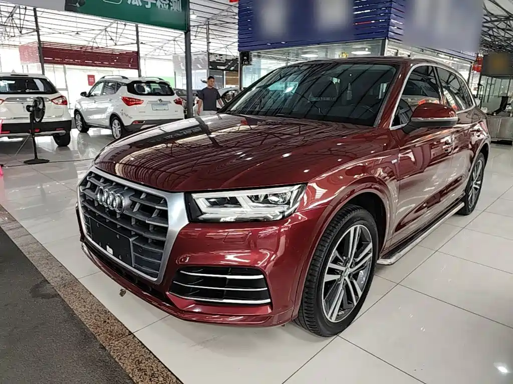 Audi Q5L — фото 2