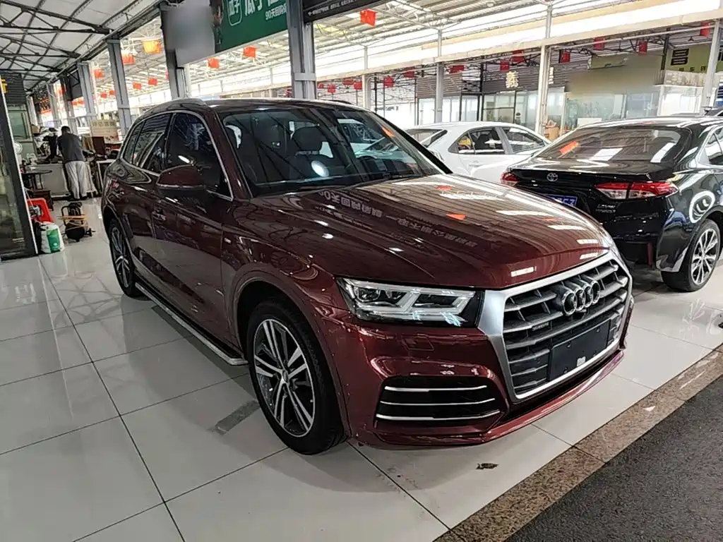 Audi Q5L — фото 4