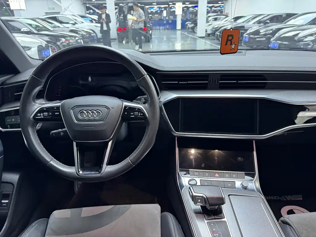 Audi A6L — фото 7