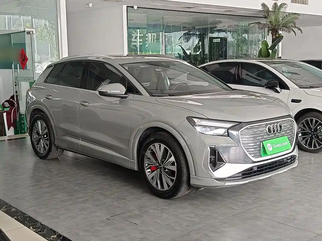 Audi Q4 e-tron — фото 4