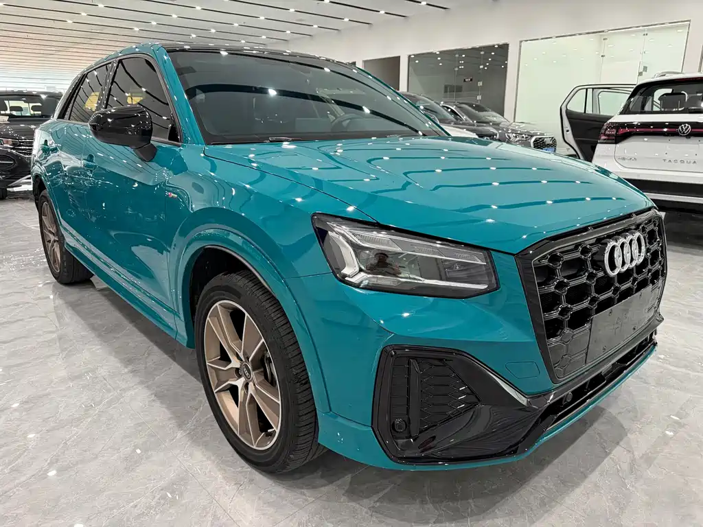 Audi Q2L — фото 3