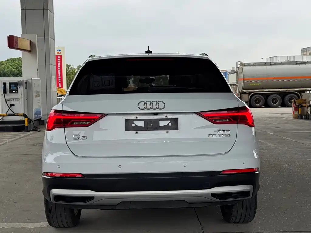 Audi Q3 — фото 23