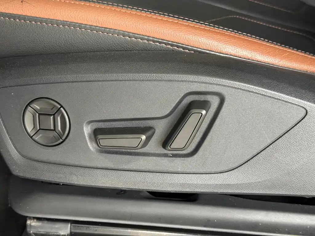 Audi Q3 — фото 10