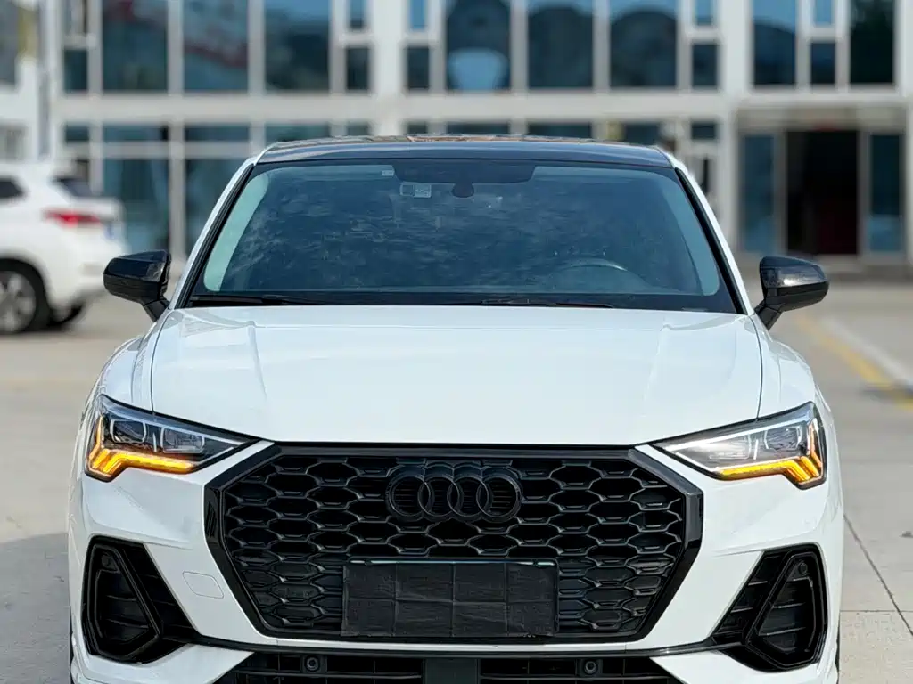 Audi Q3 Sportback — фото 3