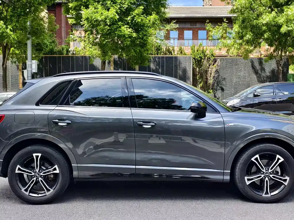 Audi Q3 — фото 4