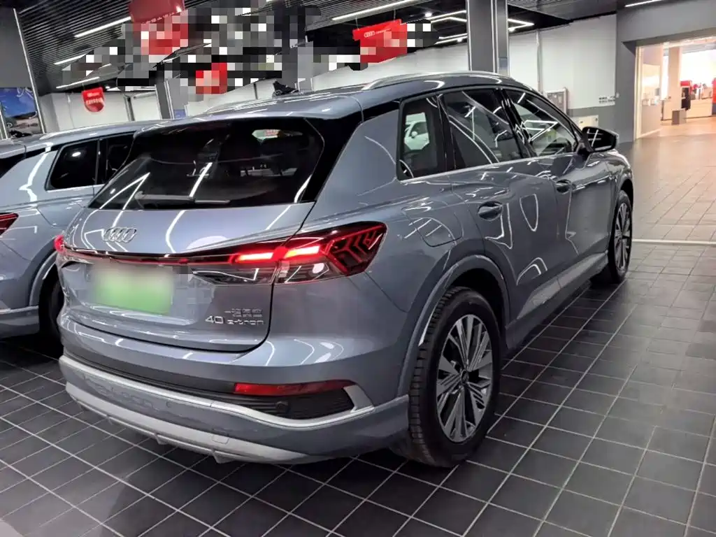 Audi Q4 e-tron — фото 7