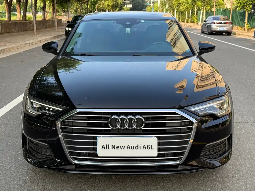 Audi A6L — фото 2