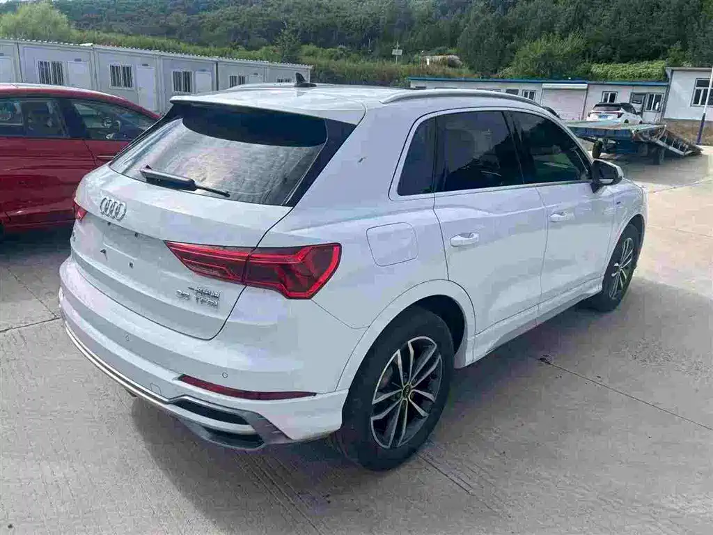 Audi Q3 — фото 9