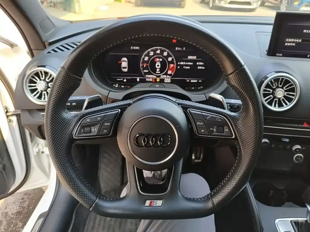 Audi S3 — фото 11