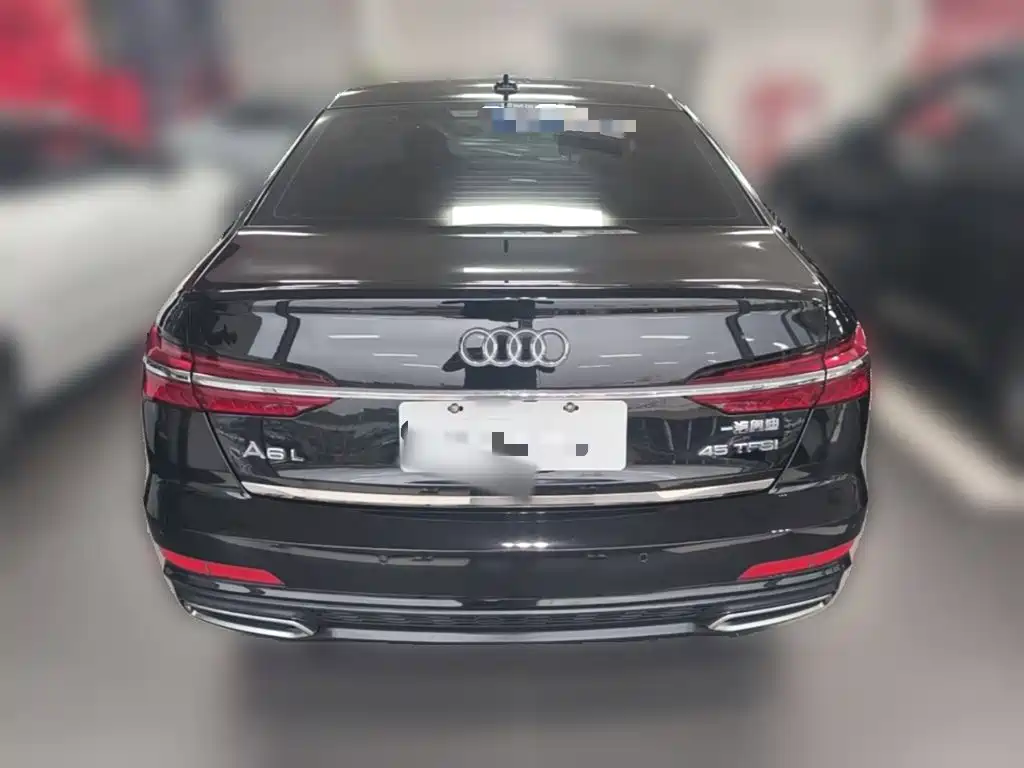 Audi A6L — фото 10