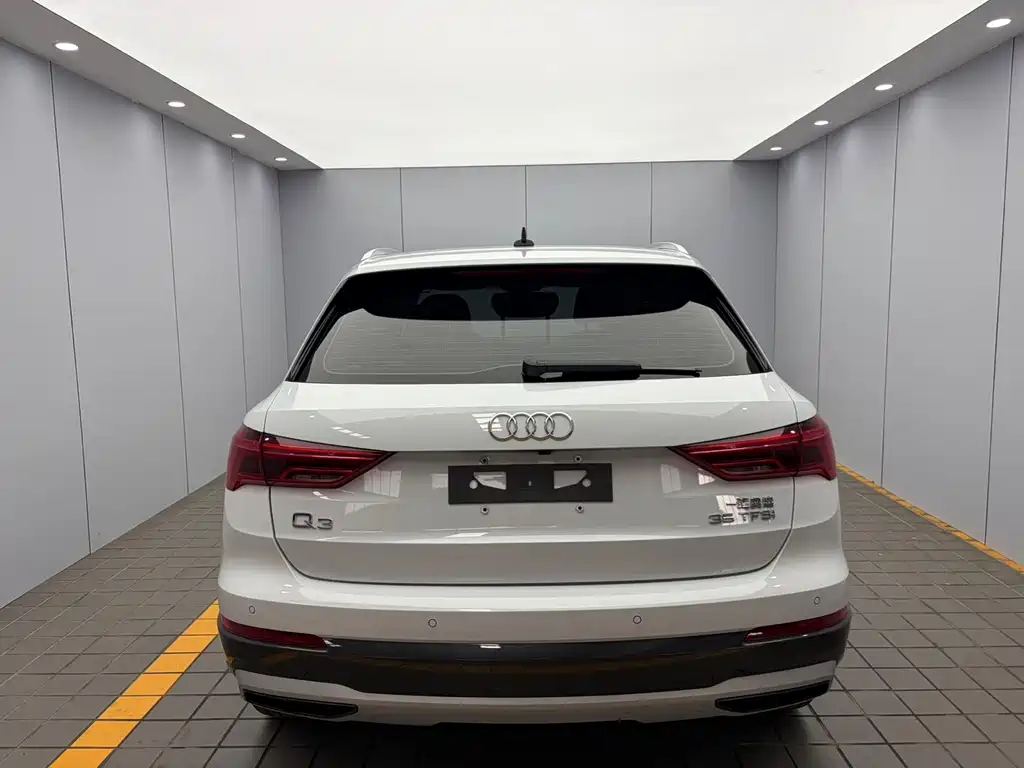 Audi Q3 — фото 5