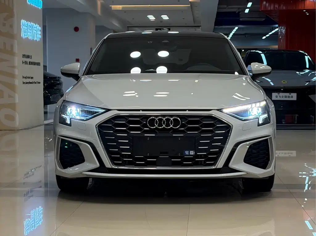 Audi A3 — фото 2