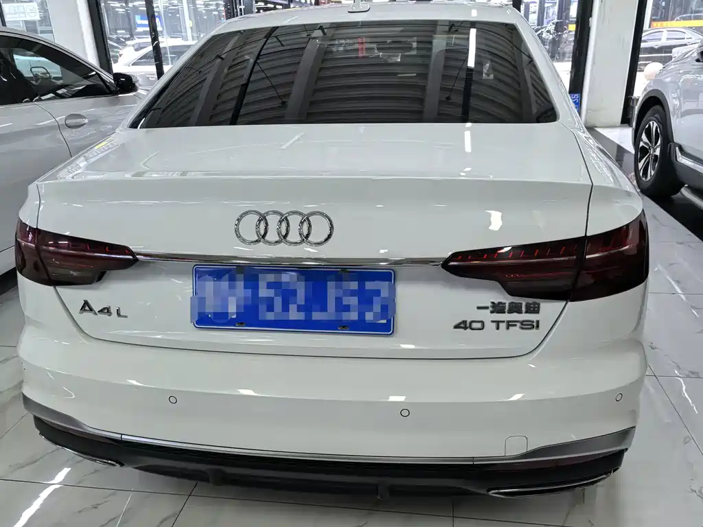 Audi A4L — фото 5