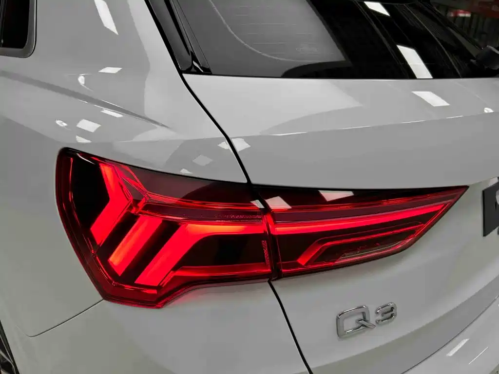 Audi Q3 — фото 19