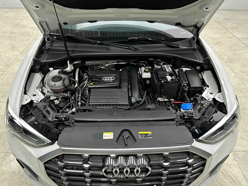 Audi Q3 — фото 21