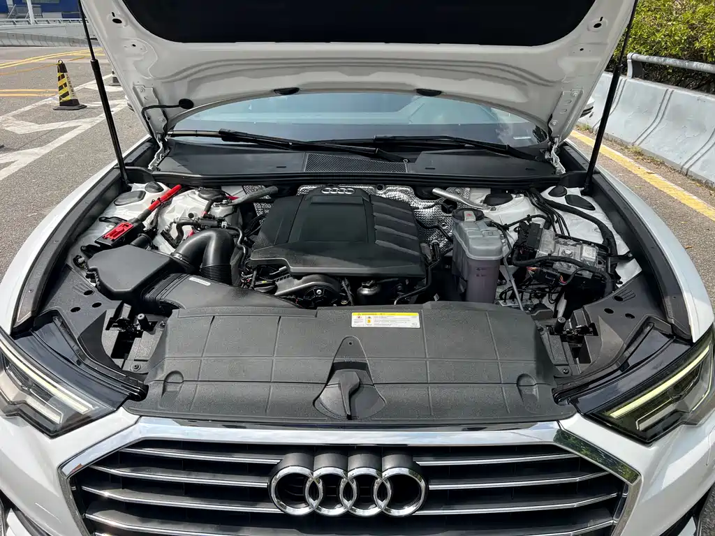 Audi A6L — фото 14