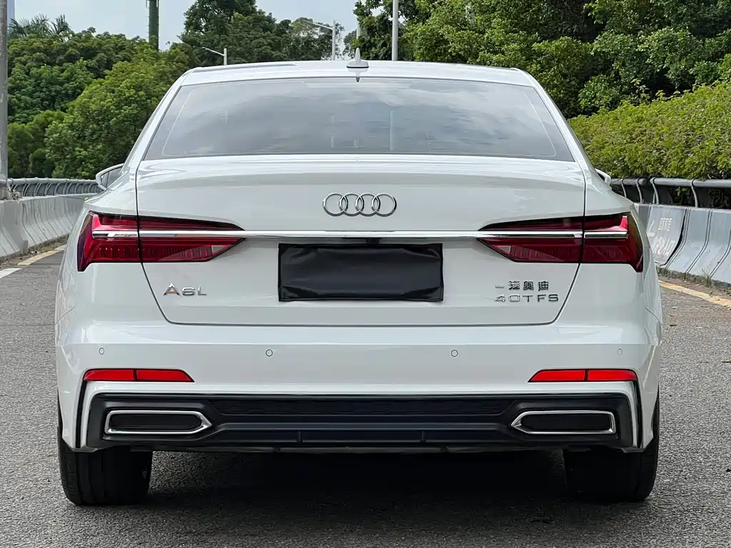 Audi A6L — фото 17