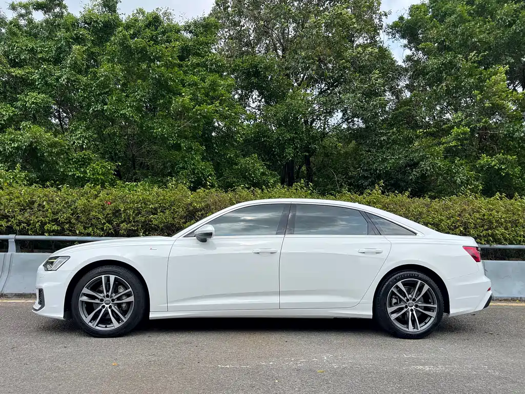 Audi A6L — фото 3