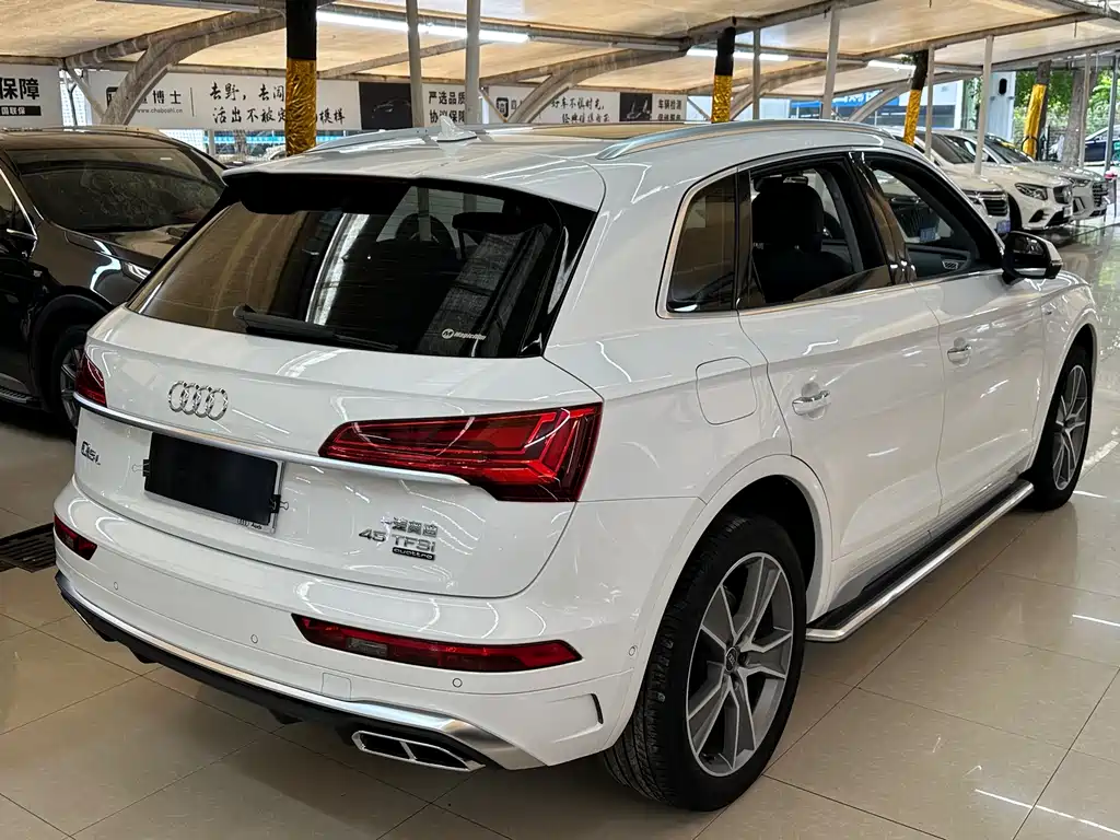 Audi Q5L — фото 4