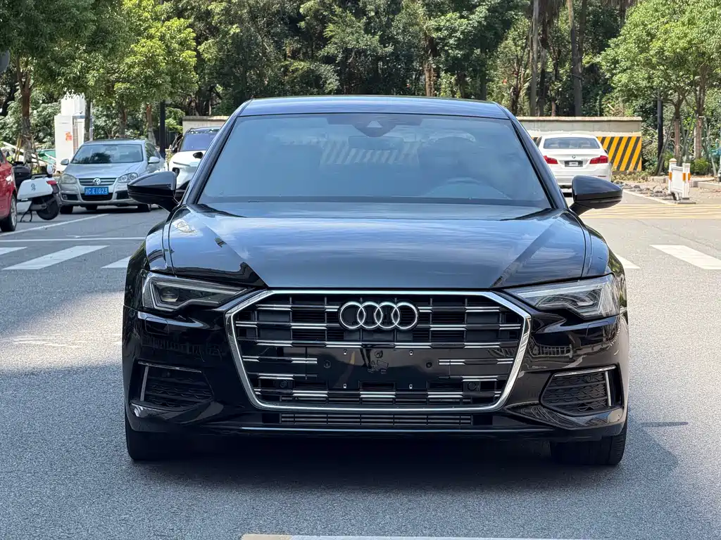Audi A6L — фото 2