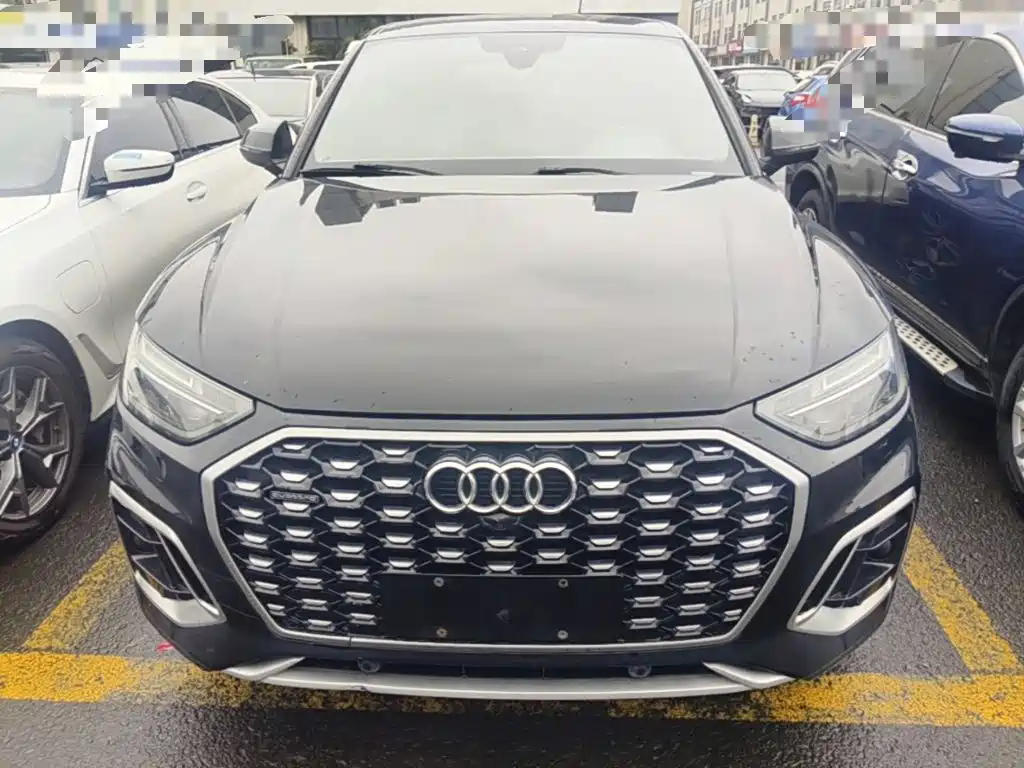 Audi Q5L Sportback — фото 3