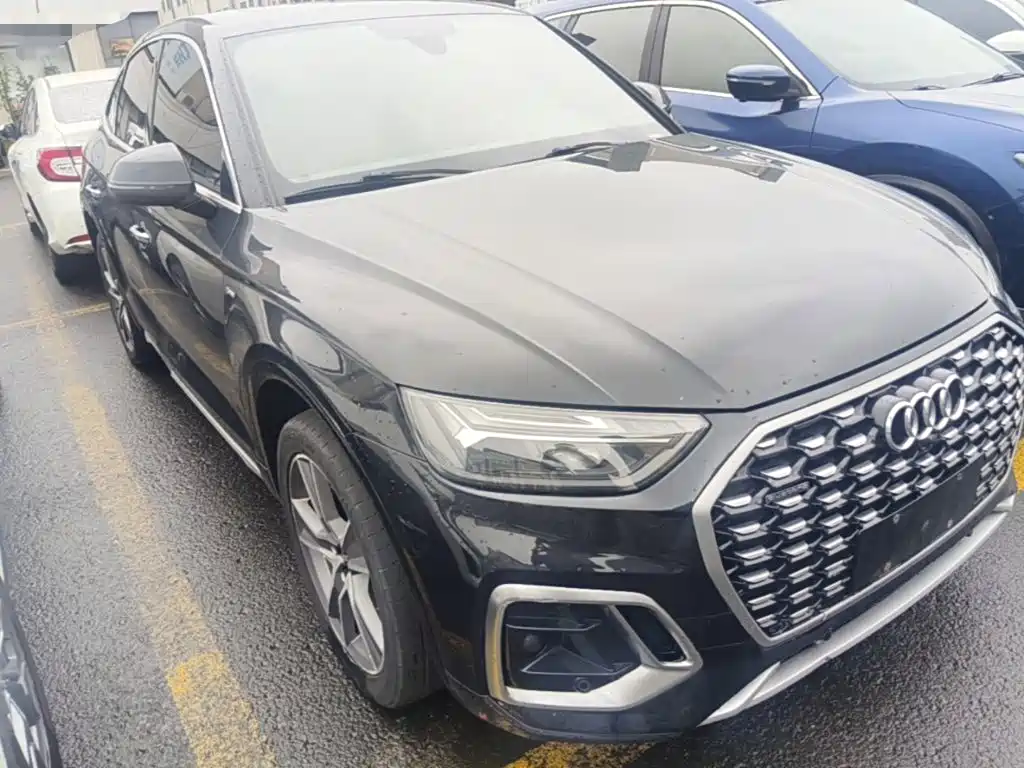 Audi Q5L Sportback — фото 4